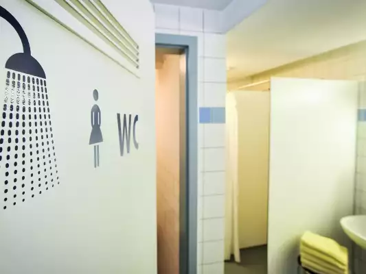 Die Etagendusche + WC im Gästehaus abz Stuttgart